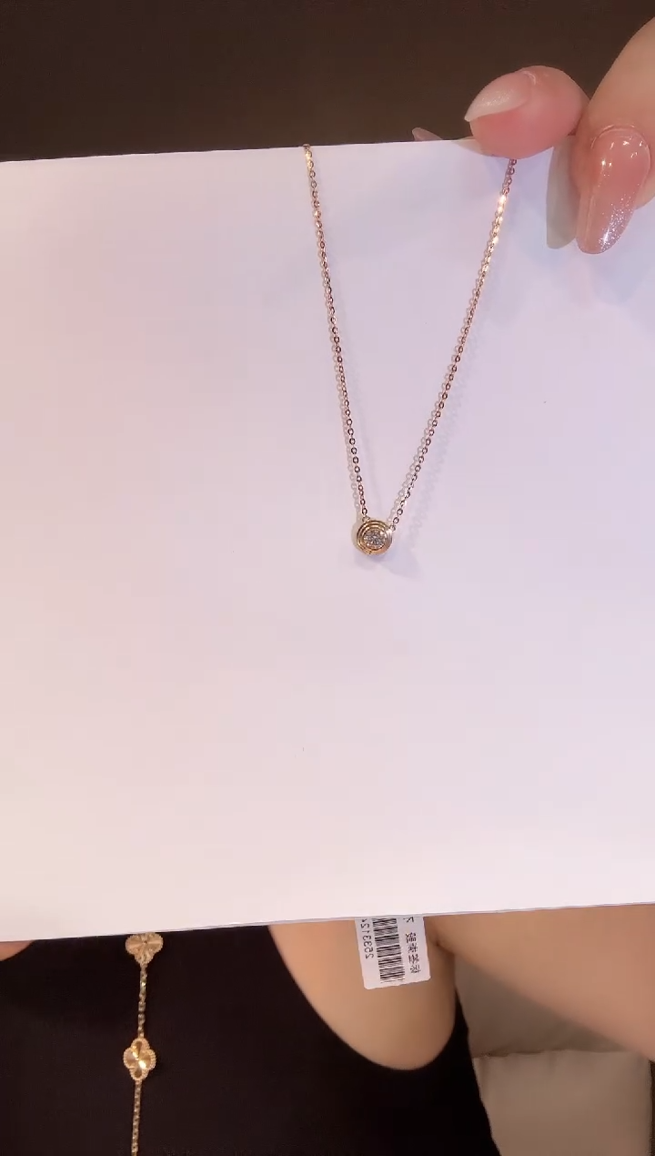 【闪购商品】项链18K金镶嵌钻石飞碟LZ