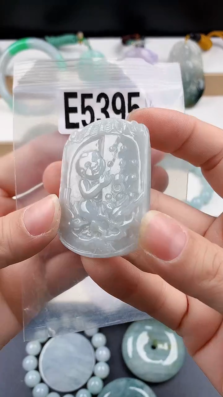 颈饰未镶嵌翡翠天然翡翠吊坠挂件