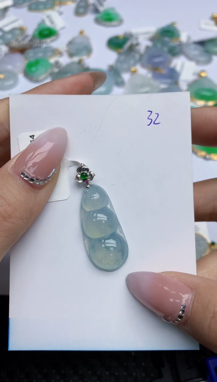 【闪购商品】翡翠颈饰18K金镶嵌天然翡翠A货