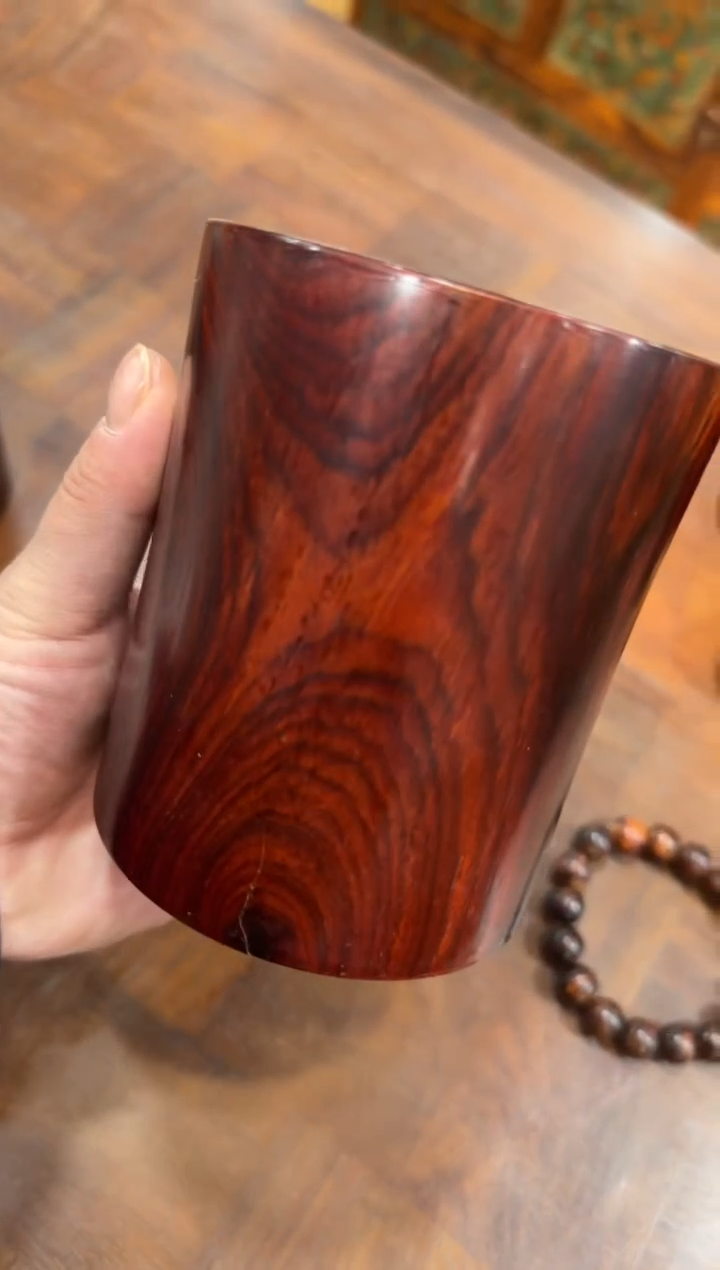 木大红酸枝     笔筒