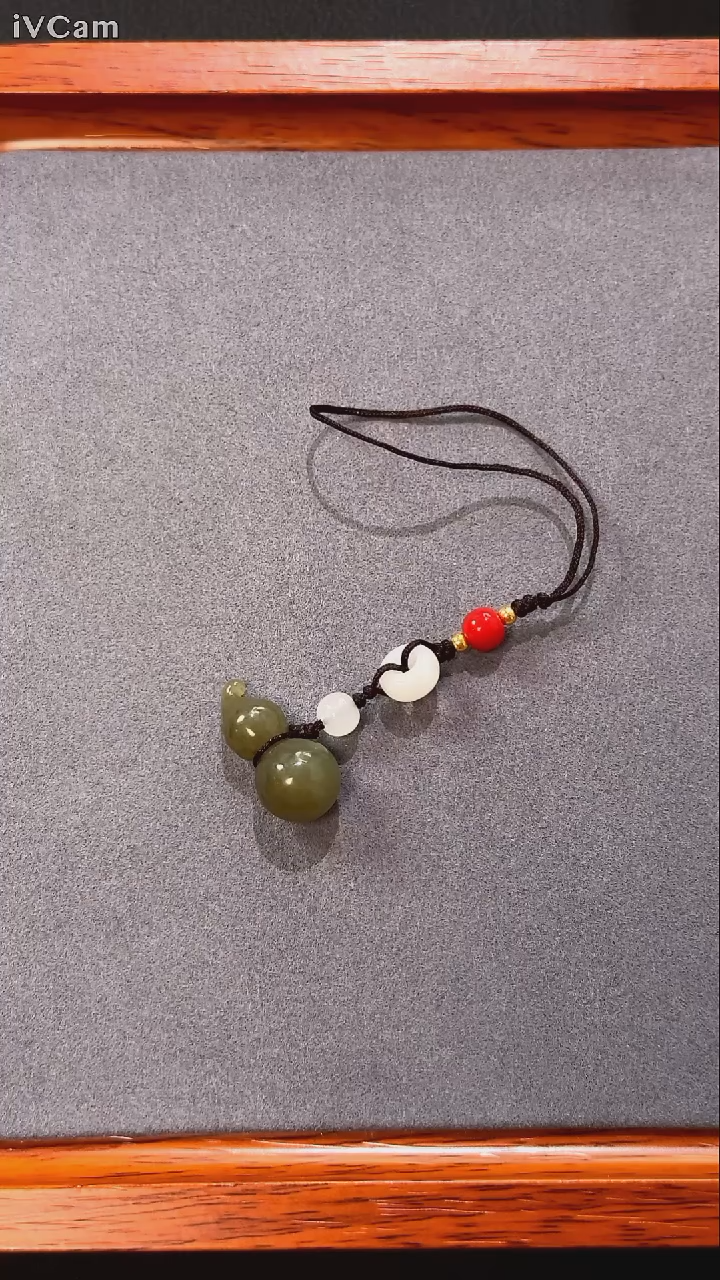 未镶嵌和田玉车挂葫芦挂件