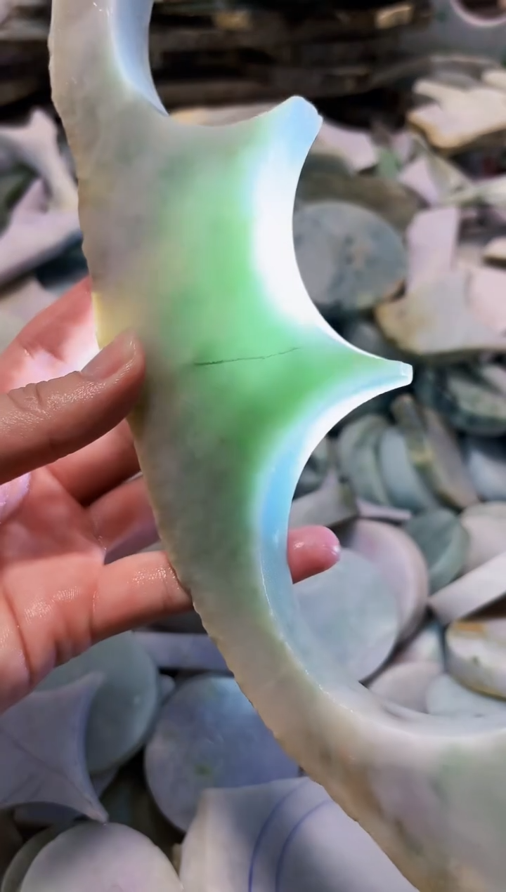 【闪购商品】翡翠颈饰未镶嵌A货白谭2011