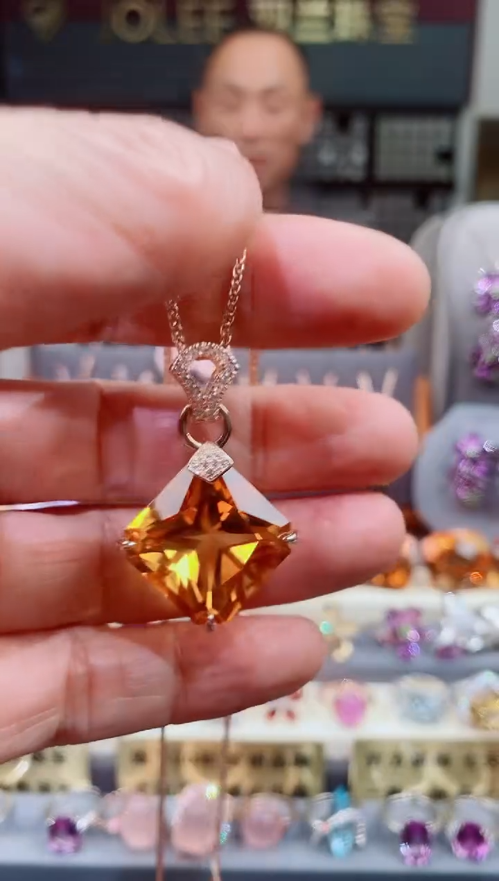 银S925镶嵌吊坠(赠链)黄晶黄晶吊坠