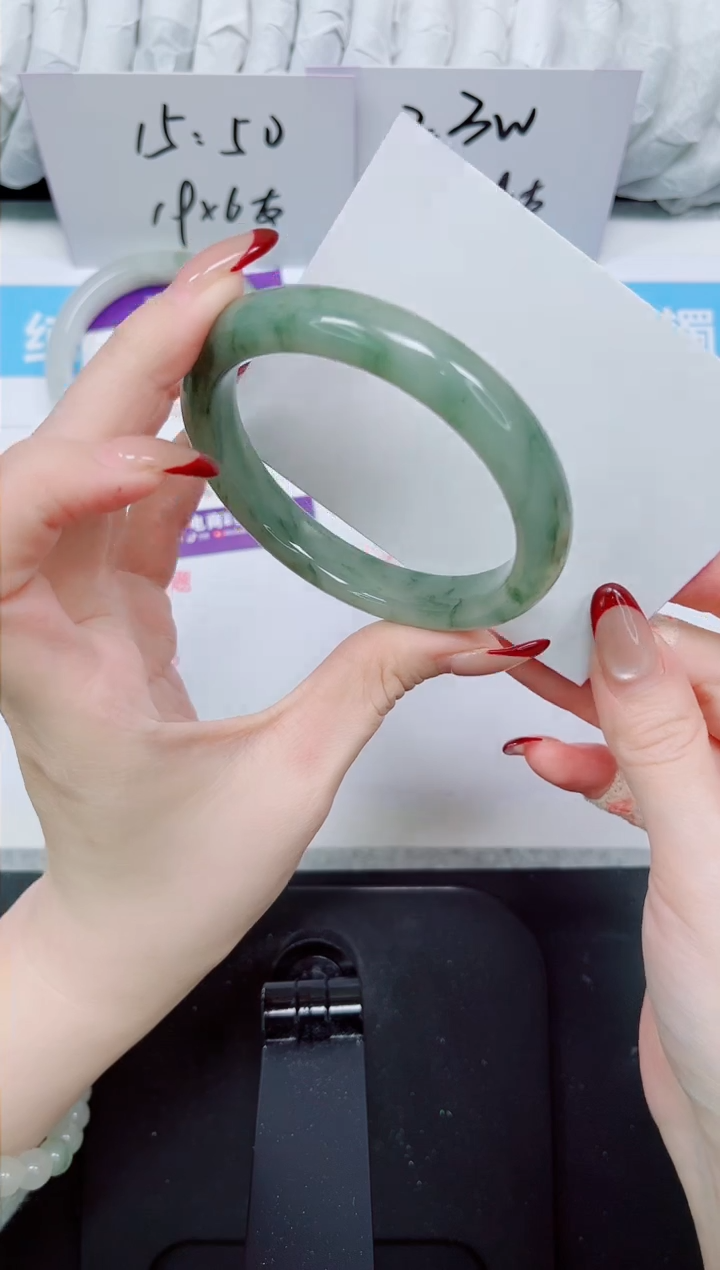 【闪购商品】石英质玉手镯未镶嵌209