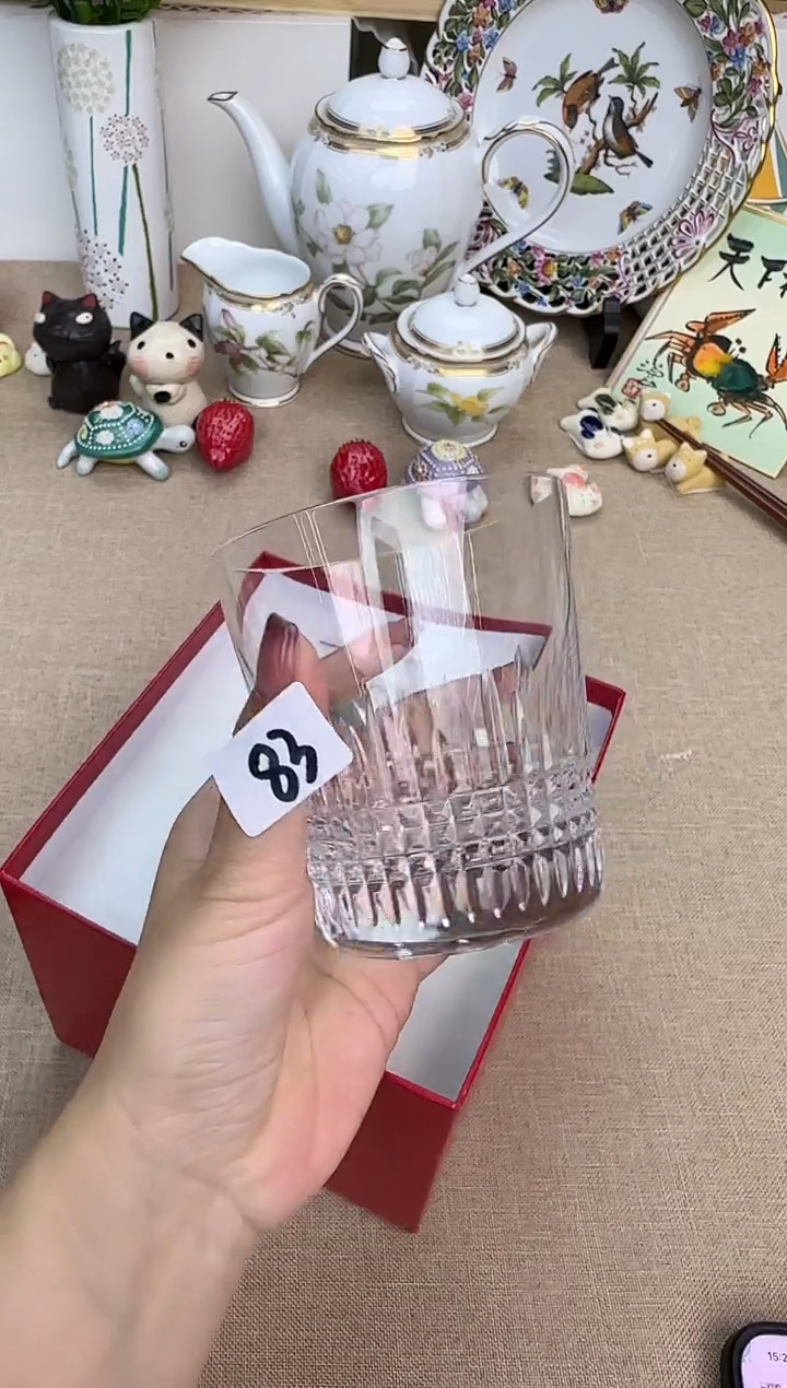 瓷片泡泡家的瓷器很好看呀
