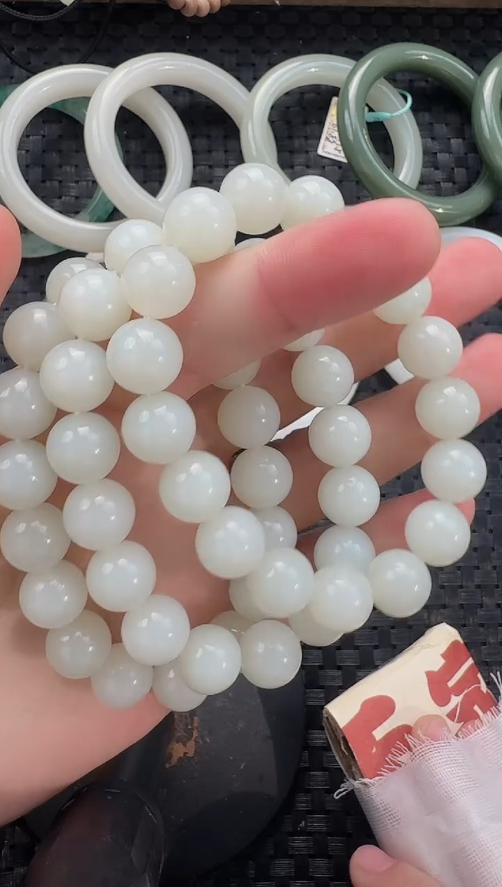 颈饰未镶嵌和田玉12mm手串（多样性发货拍一发一）