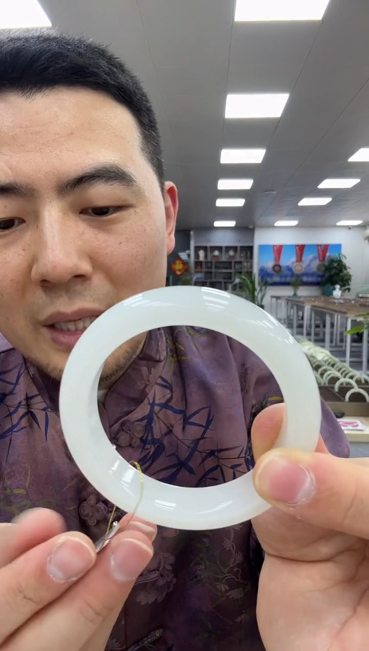 【闪购商品】和田玉未镶嵌手镯56.5  169