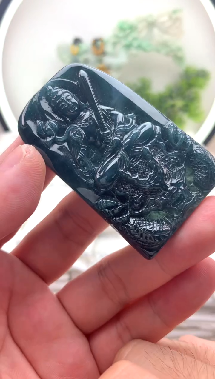 颈饰未镶嵌翡翠虚空藏