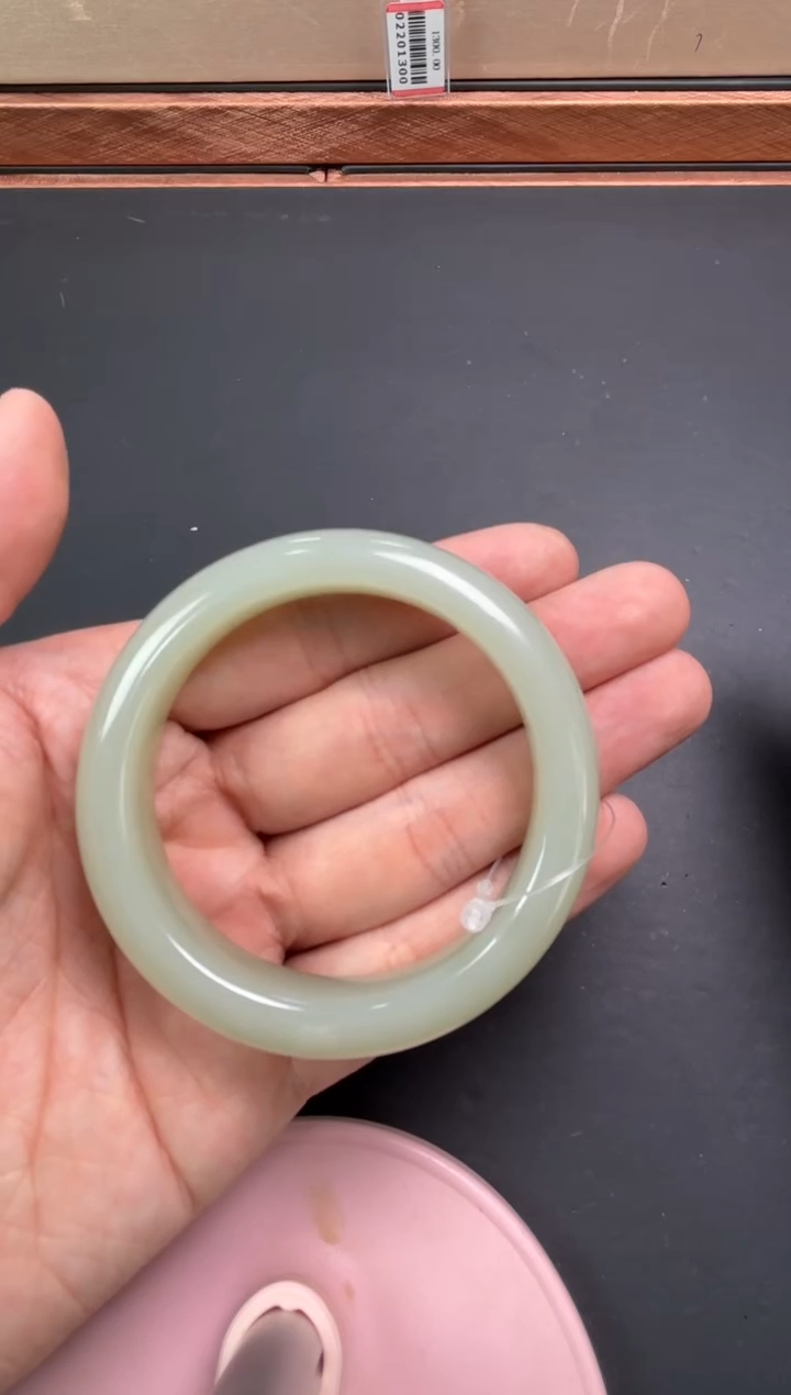 【闪购商品】和田玉手镯未镶嵌且末微色差近矿54+