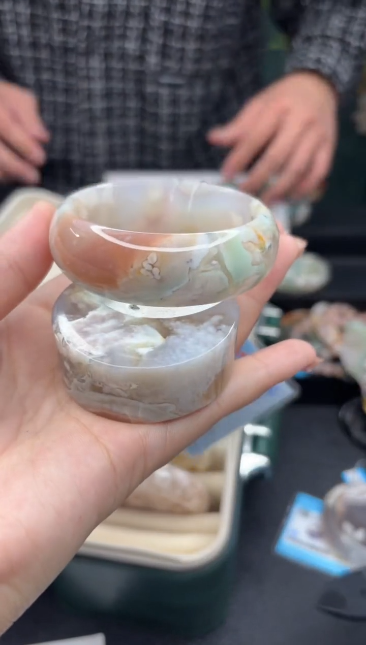 【闪购商品】石英质玉手镯未镶嵌168（54圈赠送镯心）