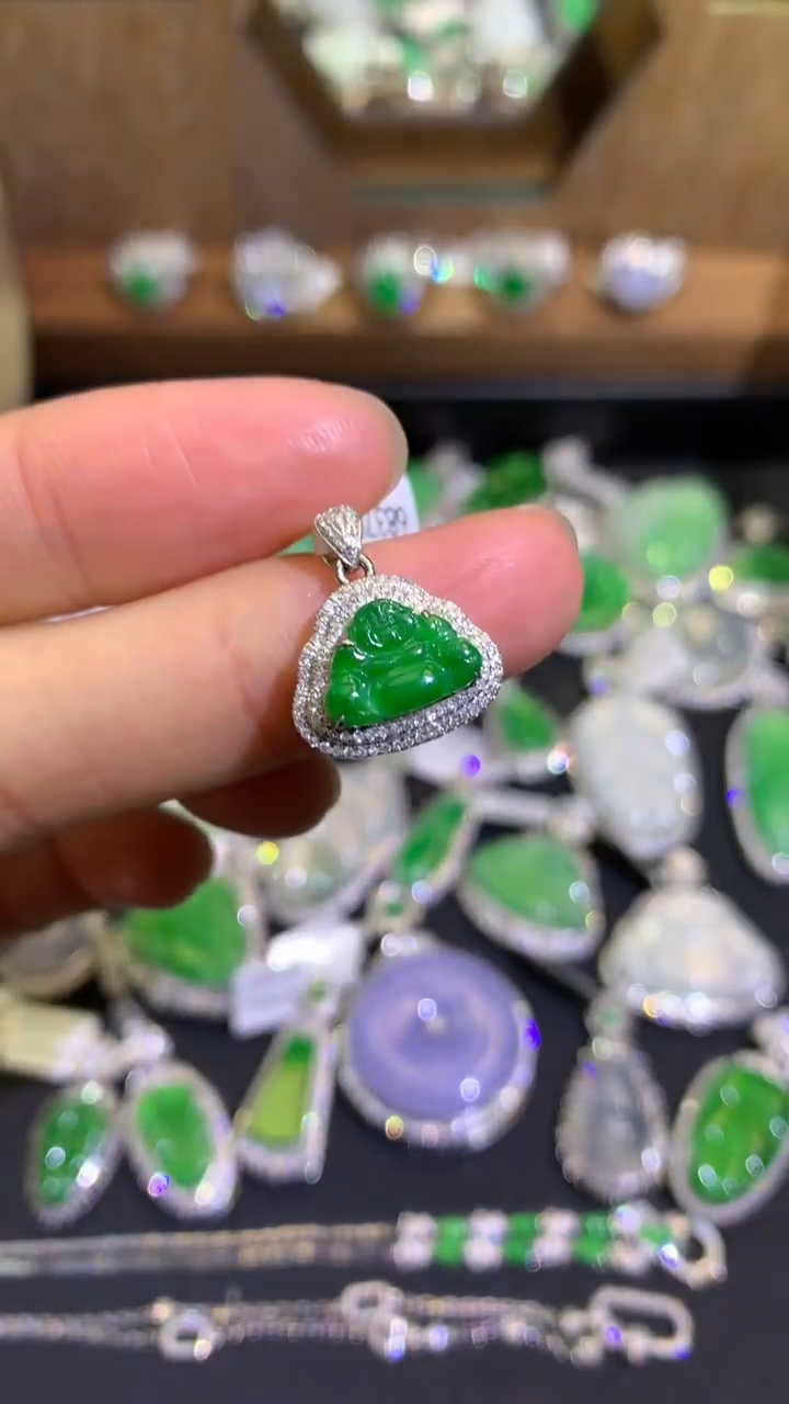 【闪购商品】翡翠吊坠(不含链)18K金镶嵌吊坠