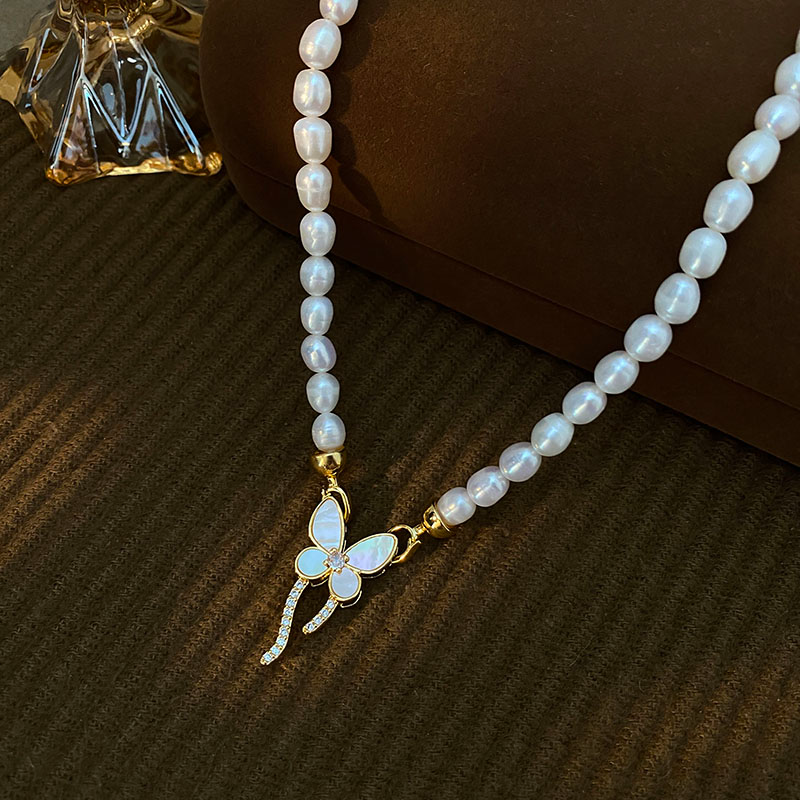 45cm长6-7mm天然淡水珍珠项链女气质高级感时尚蝴蝶吊坠毛衣链