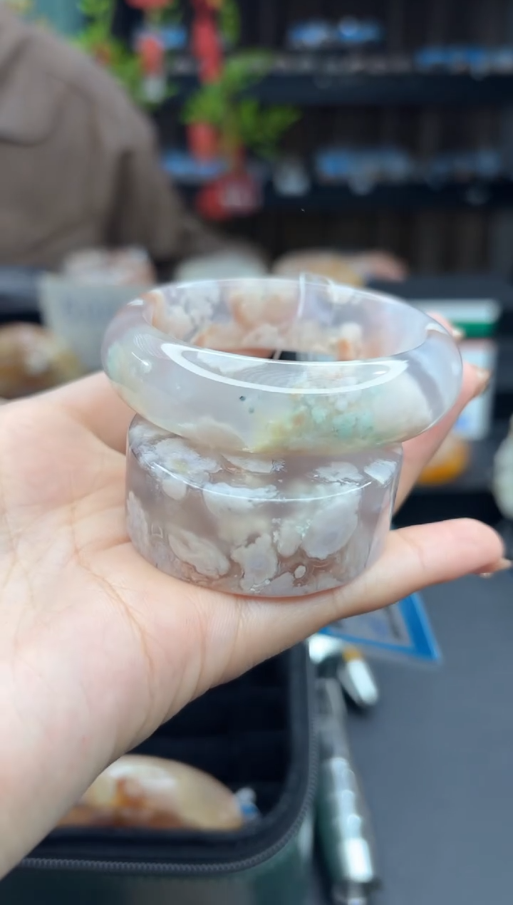 【闪购商品】石英质玉手镯未镶嵌103（52圈赠送镯心）