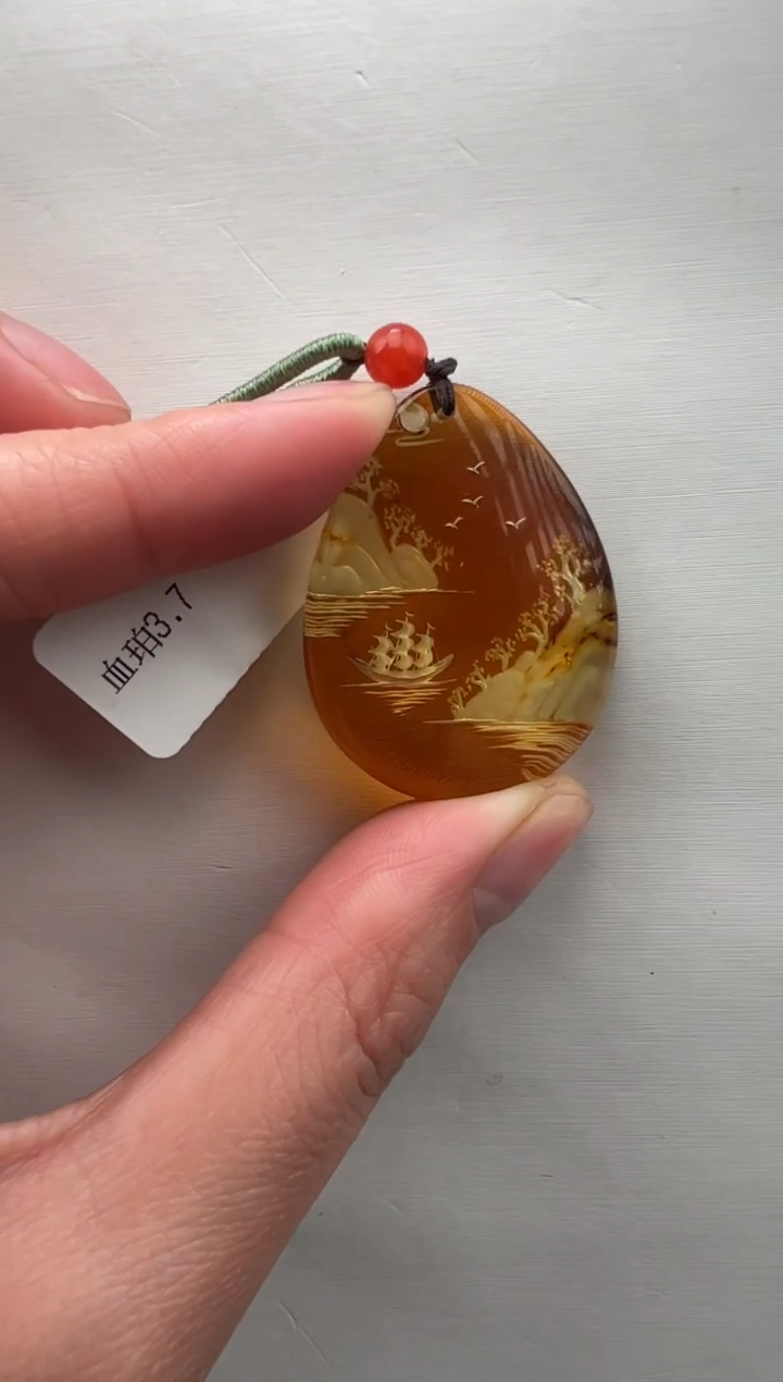 琥珀颈饰未镶嵌吊坠