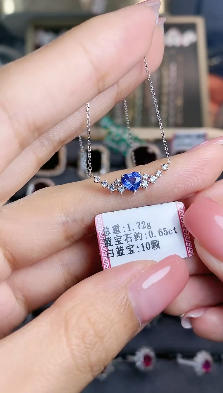 蓝宝石项链18K金镶嵌一条