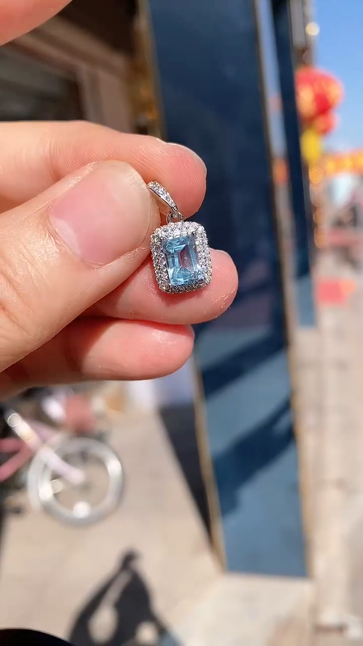 【闪购商品】海蓝宝石颈饰银S925镶嵌吊坠