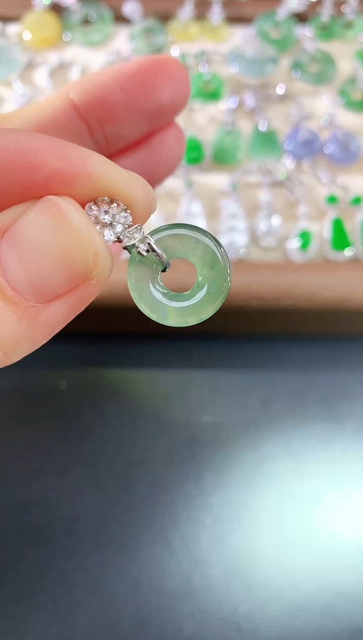 吊坠(不含链)未镶嵌翡翠38买断场不退不换|280