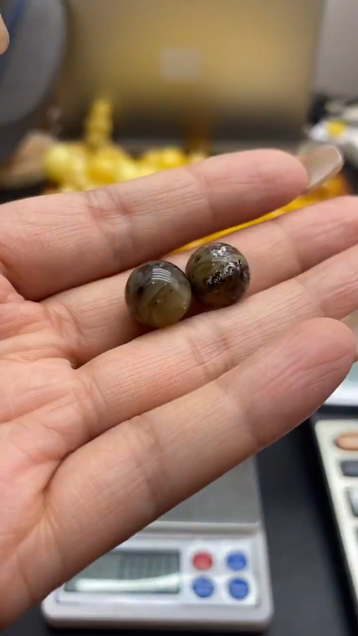 琥珀未镶嵌珠宝奇石k***酱875