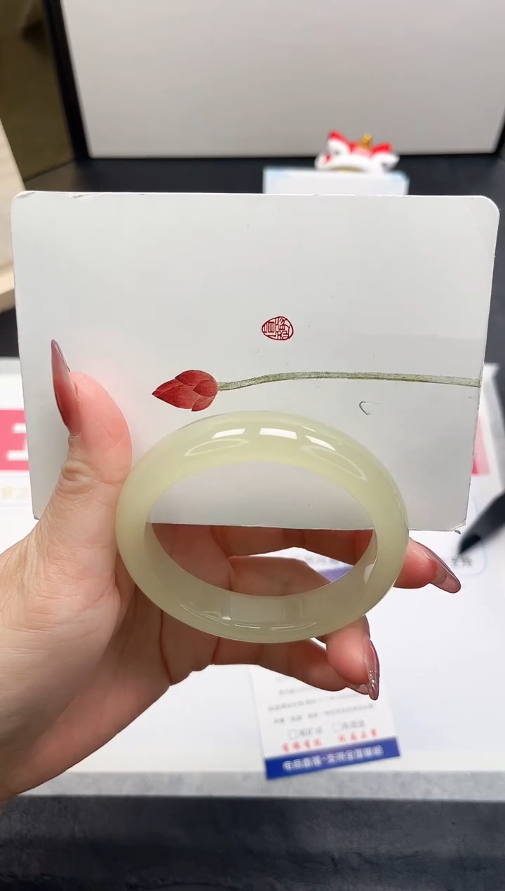 【闪购商品】石英质玉手镯未镶嵌81-58