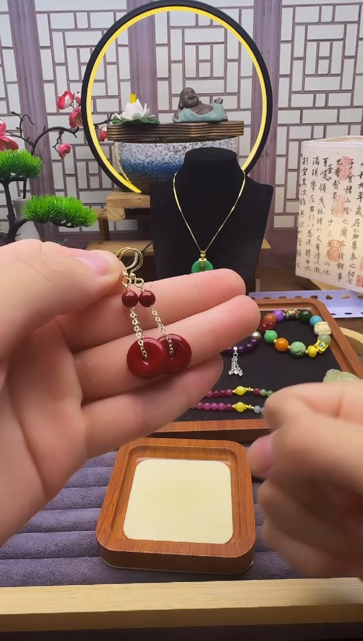 玛瑙/玉髓耳钉14K金镶嵌E349