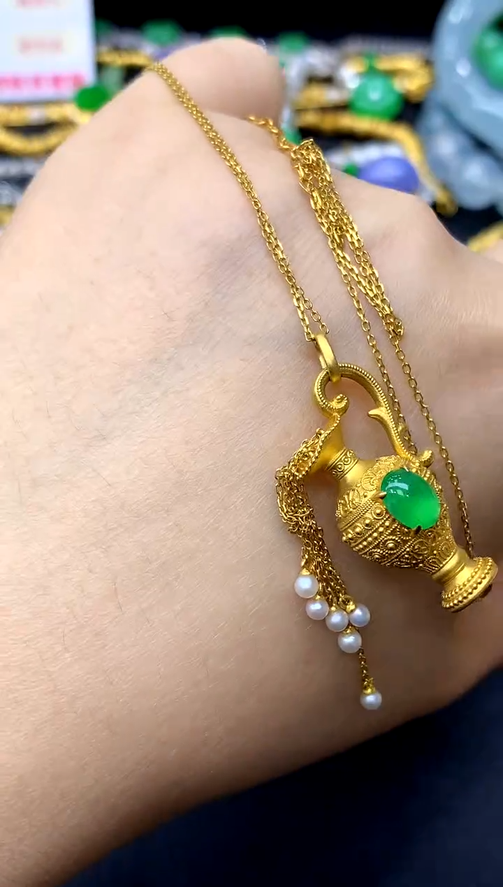 颈饰18K金镶嵌翡翠386-中国好珍宝