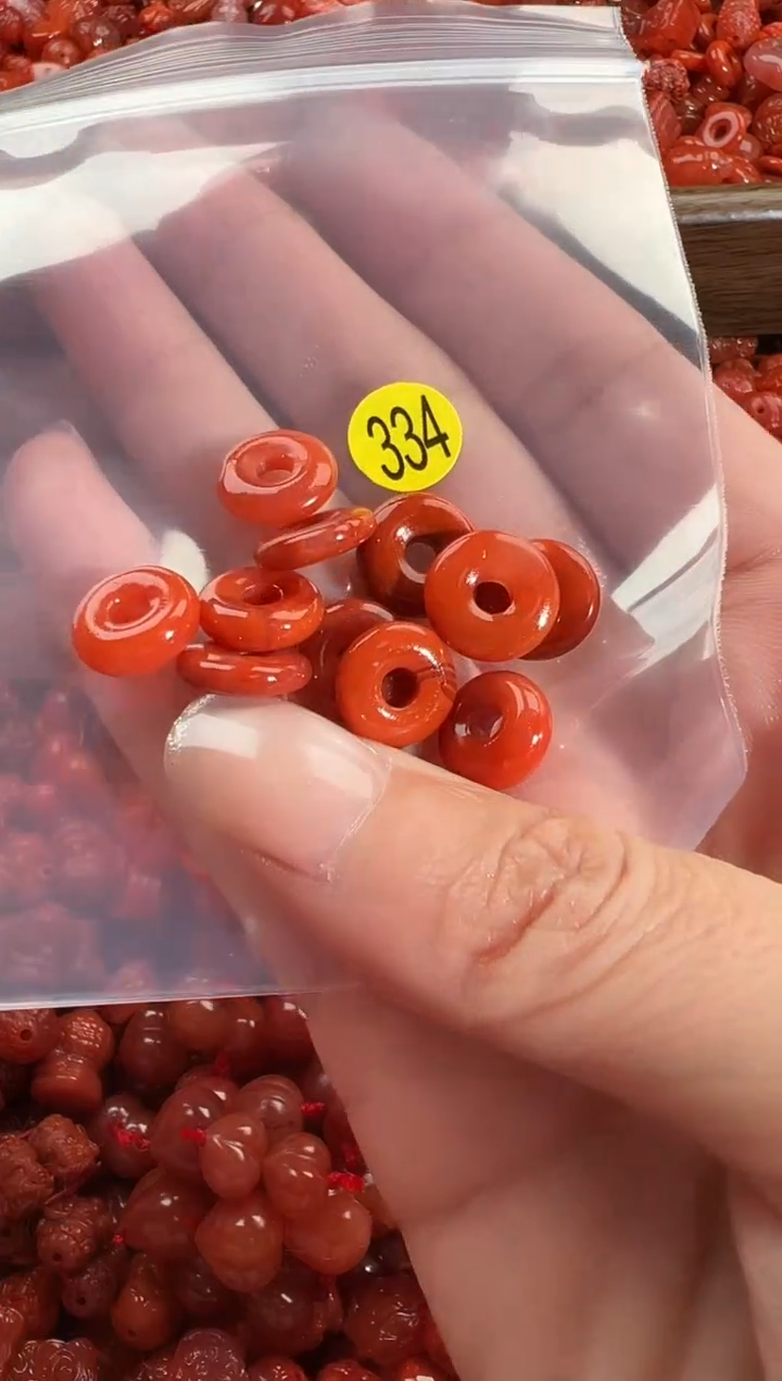 颈饰未镶嵌南红玛瑙1