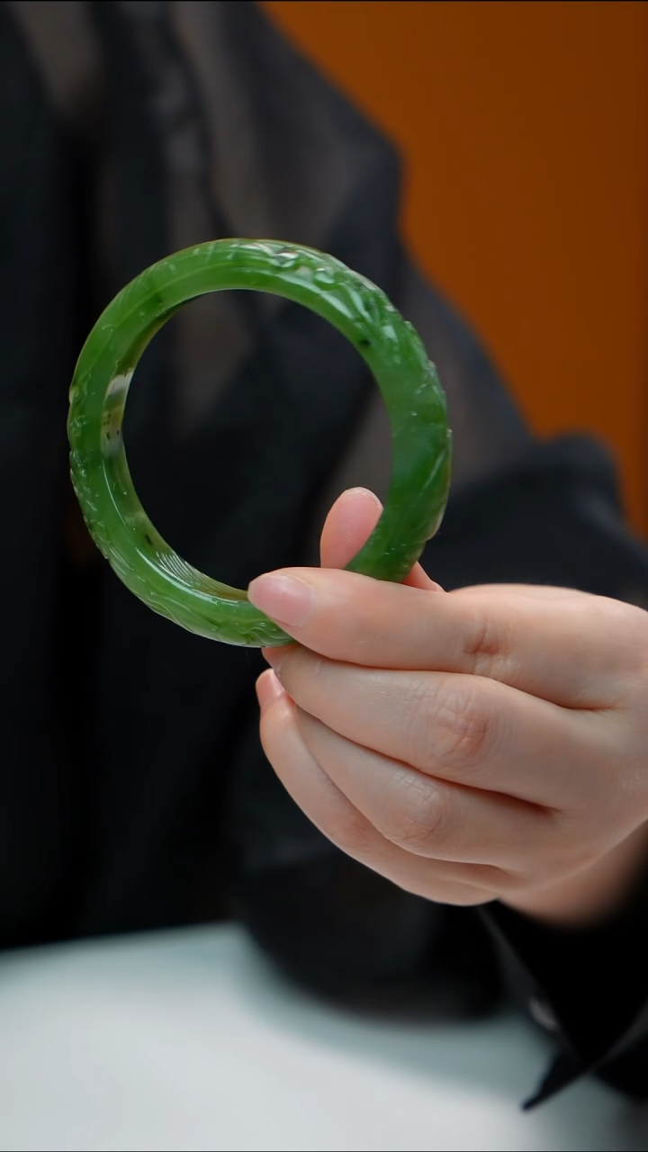 和田玉（碧玉）手镯未镶嵌碧玉手镯59-60 多样性发其一