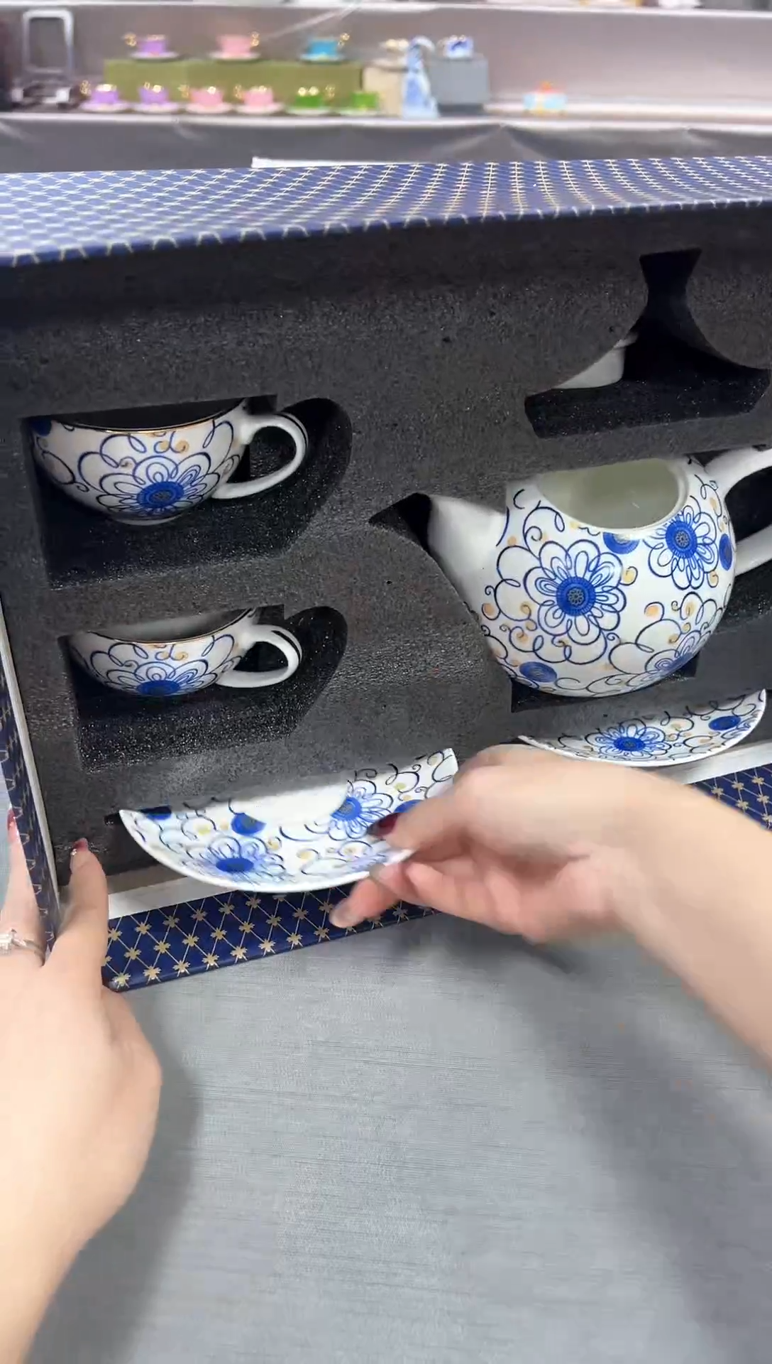 【闪购商品】瓷片新号开播不计成本欢迎点菜！