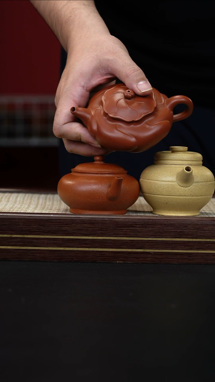 茶壶紫砂静**身朱泥博古+本绿巨轮+ 红降坡扁灯