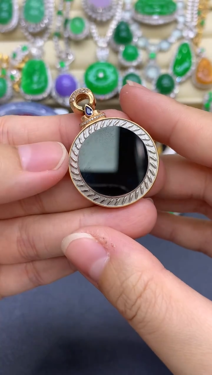 颈饰18K金镶嵌翡翠520-中国好珍宝