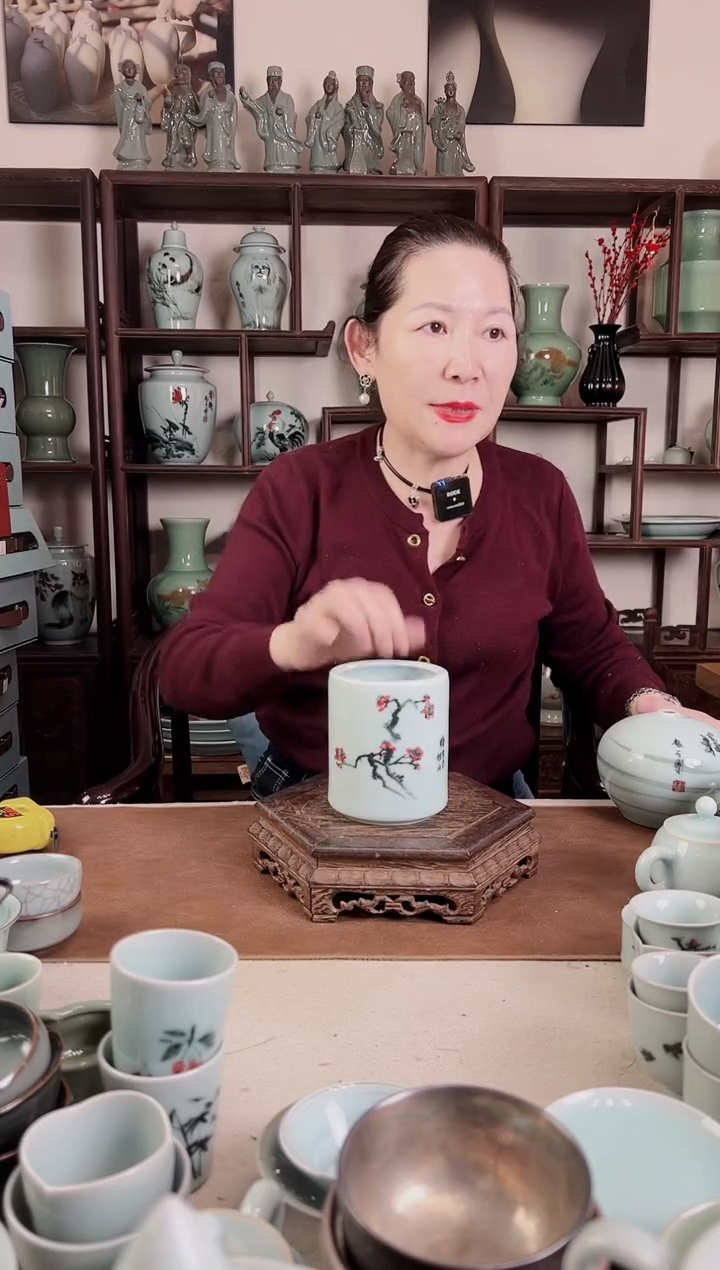 釉中彩 梅花画 笔筒