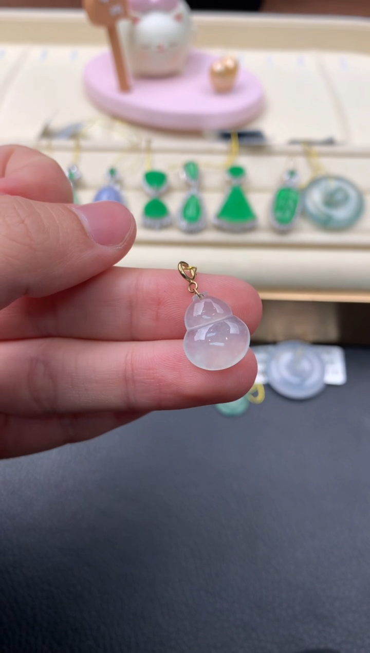 【闪购商品】翡翠颈饰18K金镶嵌A620....