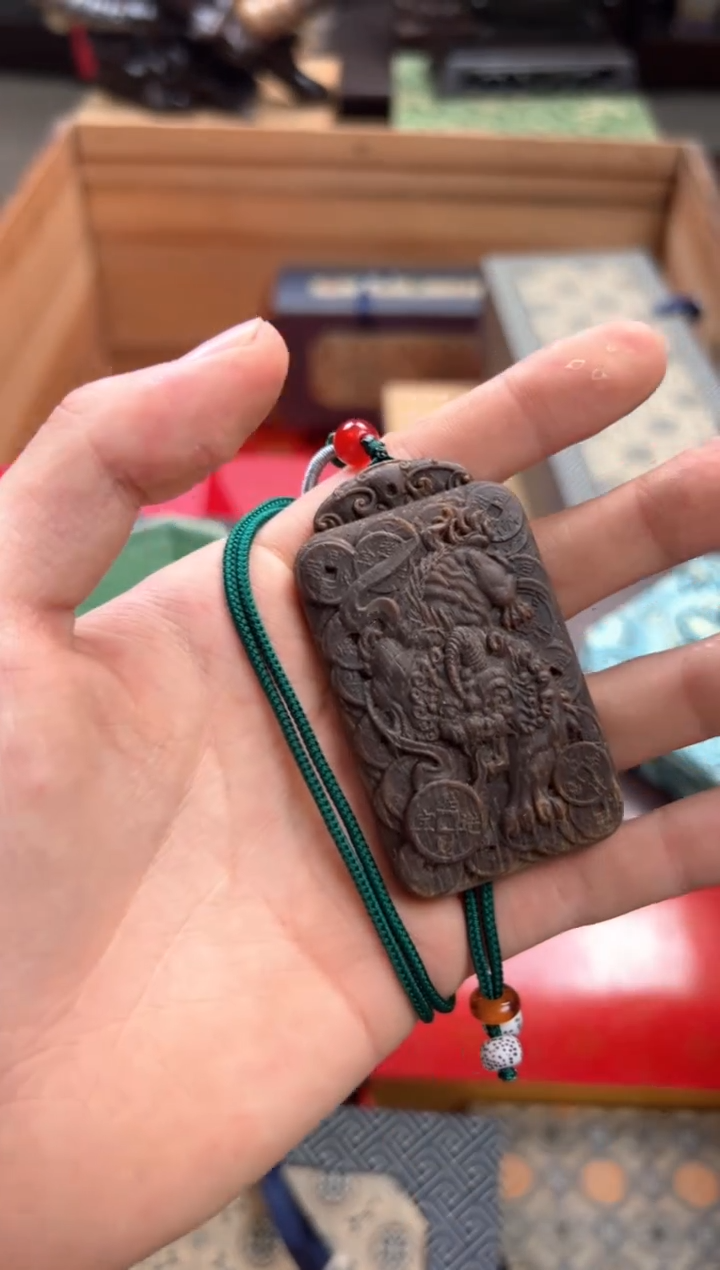 【闪购商品】沉香木吊坠————————