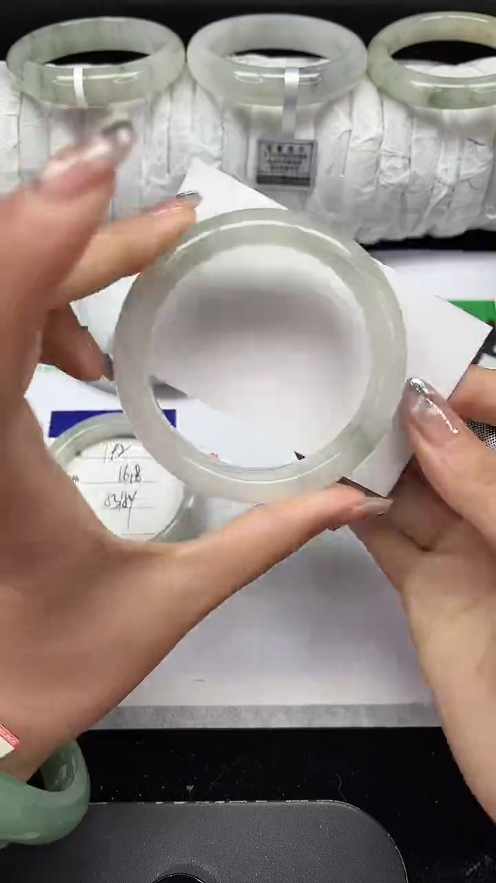 未镶嵌手镯石英质玉193-55/56