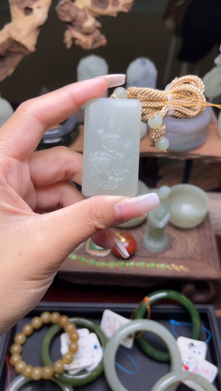 【闪购商品】和田玉吊坠未镶嵌且末青白 文殊80340