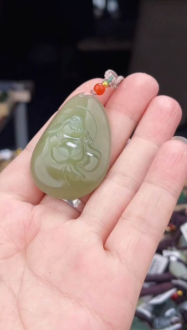 颈饰未镶嵌和田玉1