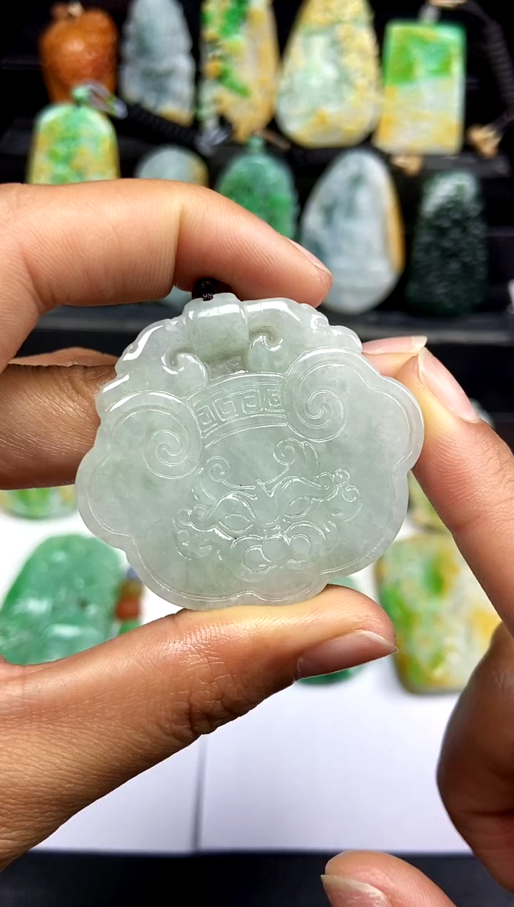 【闪购商品】翡翠颈饰未镶嵌翡翠A货