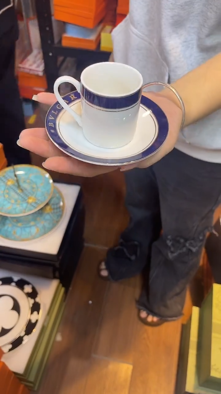 杯鸿辉家品牌瓷器，京东包邮！