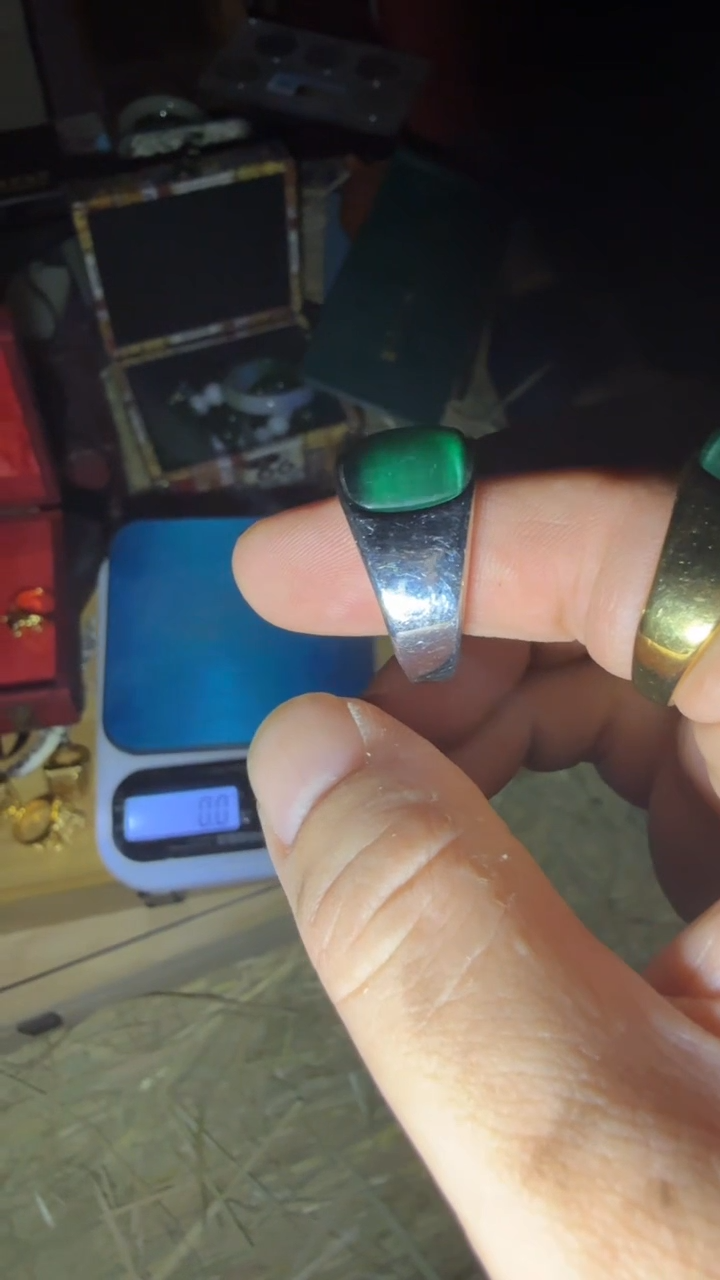 翡翠戒指18K金镶嵌闪购高端商品链接