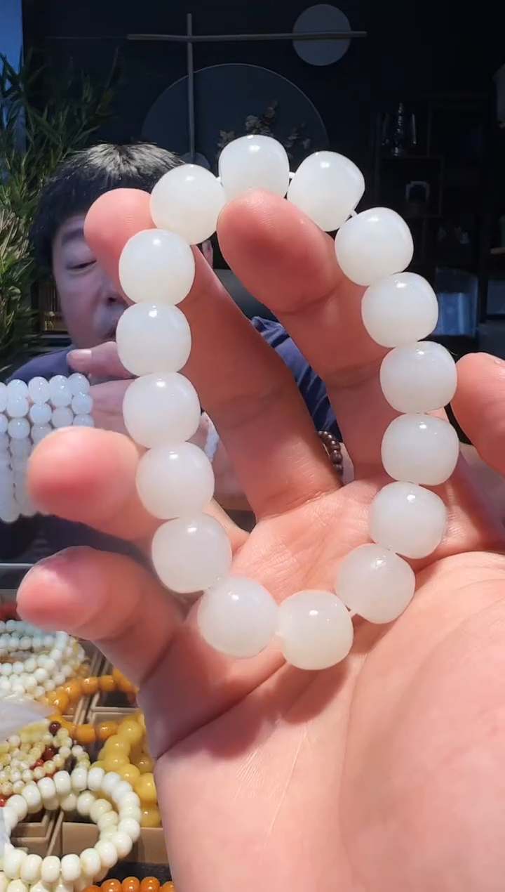 手串未镶嵌和田玉单圈