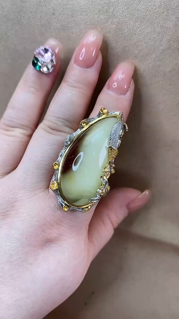 琥珀颈饰未镶嵌戒指