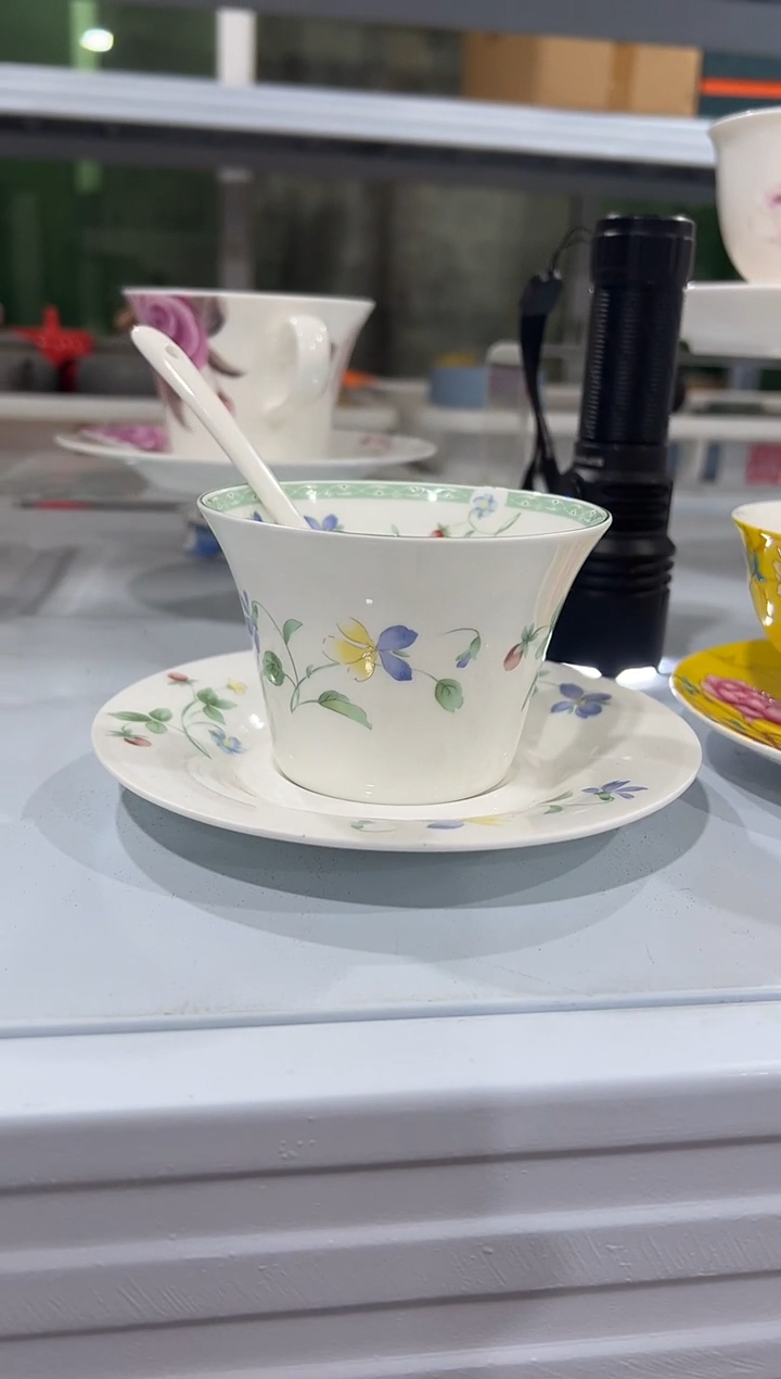 杯子骨瓷（简装）花环咖啡杯碟一套+骨瓷咖啡勺