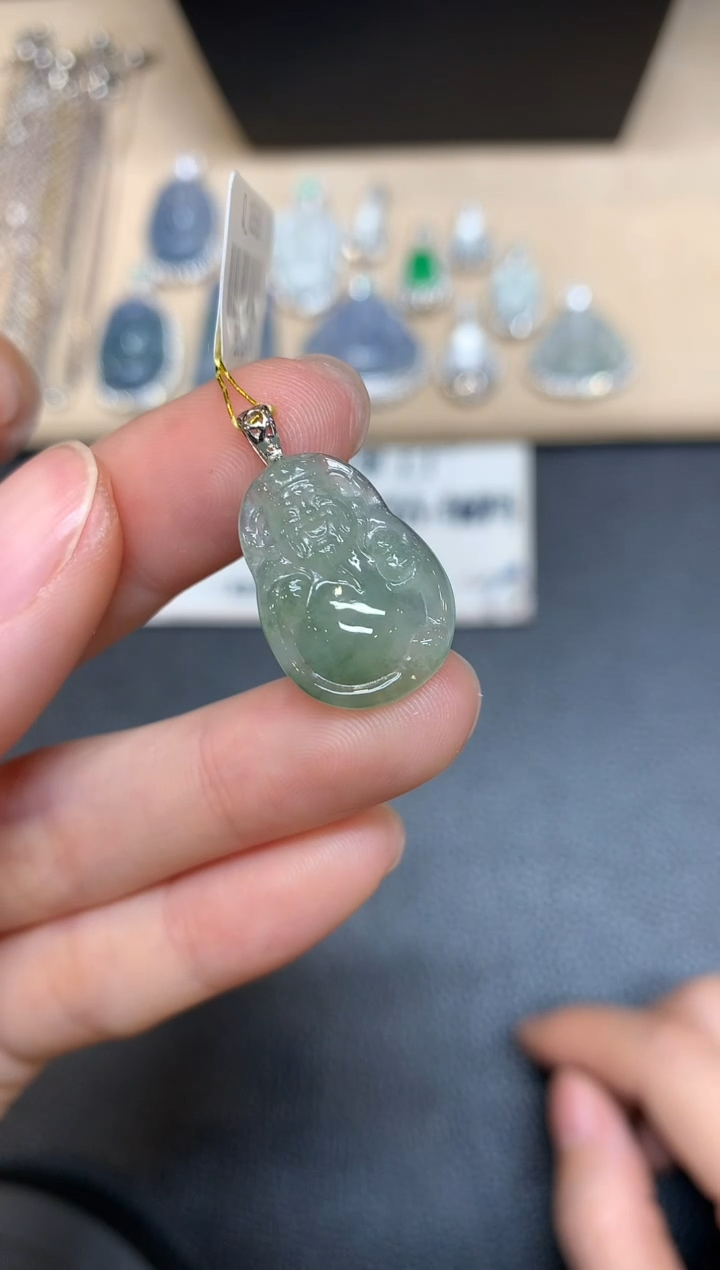 【闪购商品】翡翠颈饰18K金镶嵌财神【无服务费