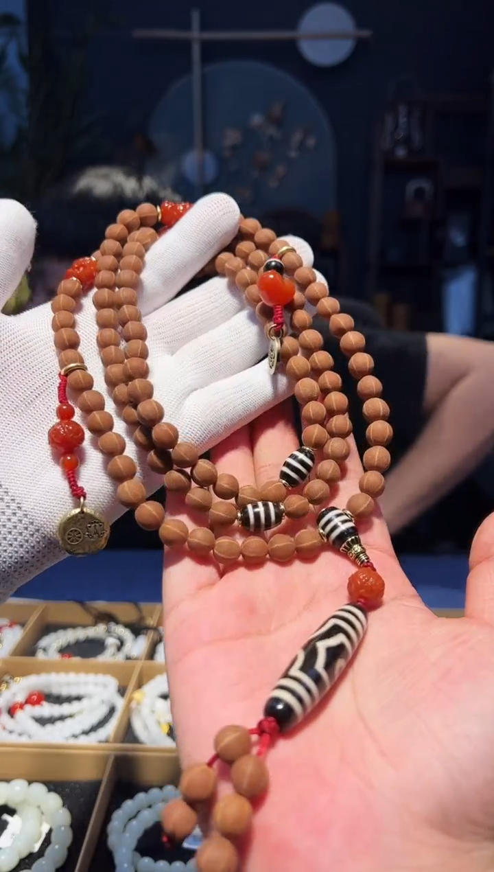 未镶嵌手串玛瑙/玉髓（覆膜）天珠玛瑙9大+金五线菩提108精配