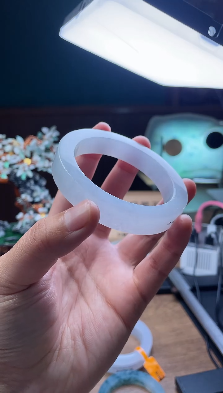 【闪购商品】定制翡翠手镯未镶嵌定制