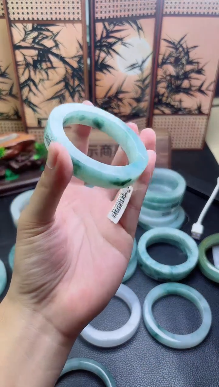 定制翡翠手镯未镶嵌·**·手镯定制