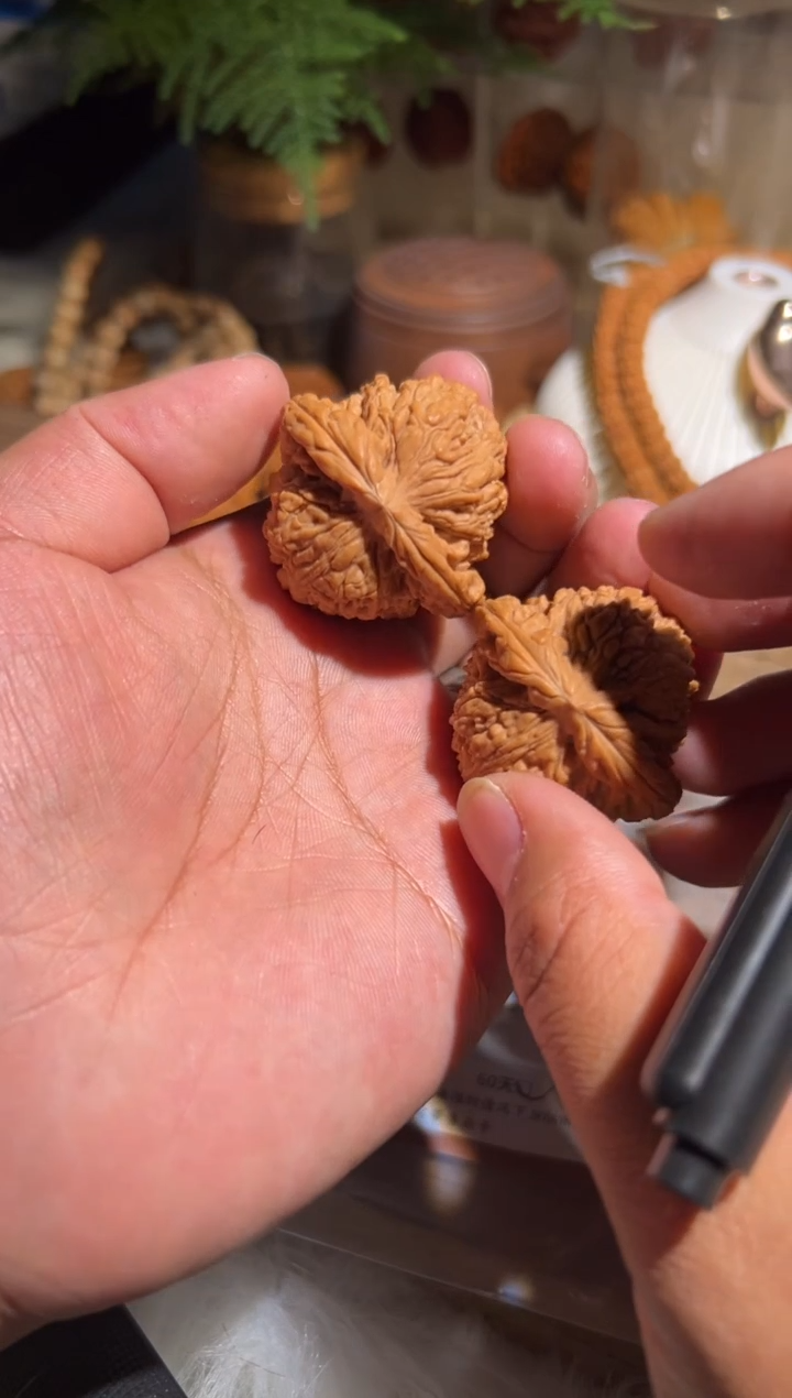 【闪购商品】文玩核桃吊坠赵喜满