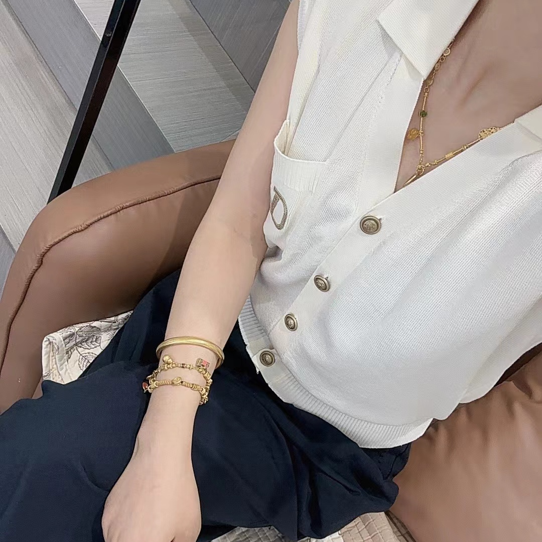 领口袋刺绣无袖冰丝开衫女夏季新款小香风