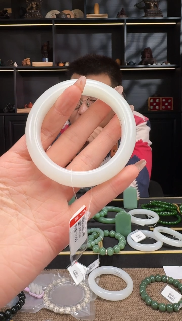 【闪购商品】和田玉1未镶嵌手镯内径60mm