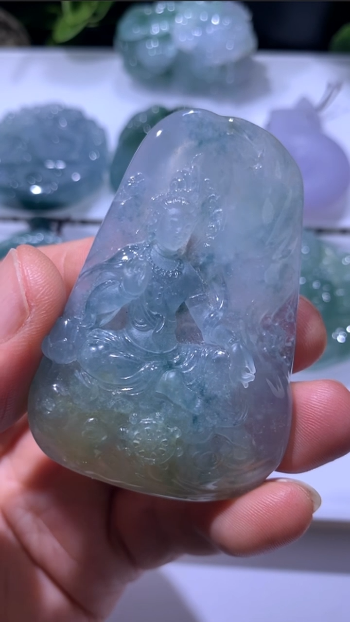 翡翠未镶嵌颈饰翡翠冰种自在观音